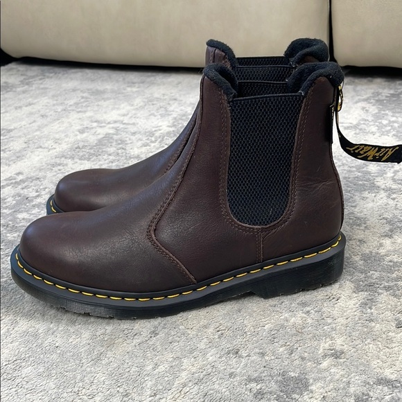 New Dr Martens 27821 Warm Wair Chelsea Boots Brown Womens 11 Mens 10 - Picture 2 of 11